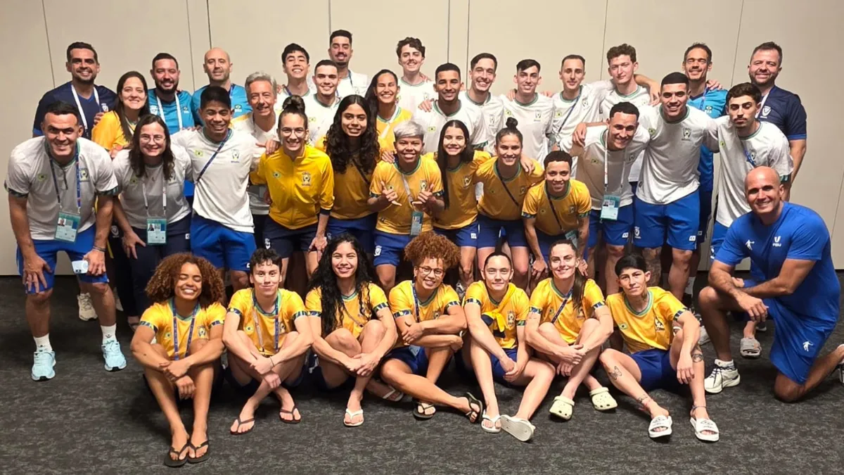 Time UBrasil desembarca na Polônia para o Mundial Universitário de Futsal